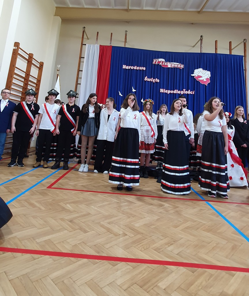 Apel z okazji  Narodowego Święta Niepodległości – lekcja historii i wzruszeń